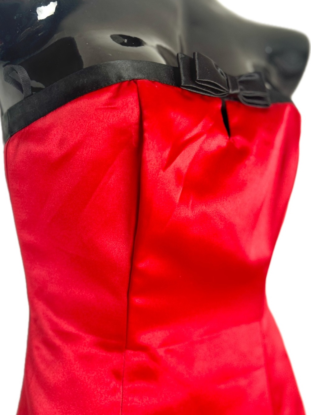 🌺 Fiesta Strapless Red A-Line Satin Cocktail Dress - Picture 6 of 15